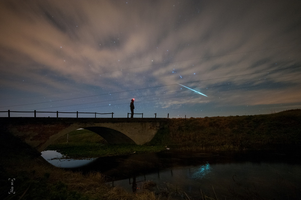 Meteor terang Geminids. Credit : Béla Papp